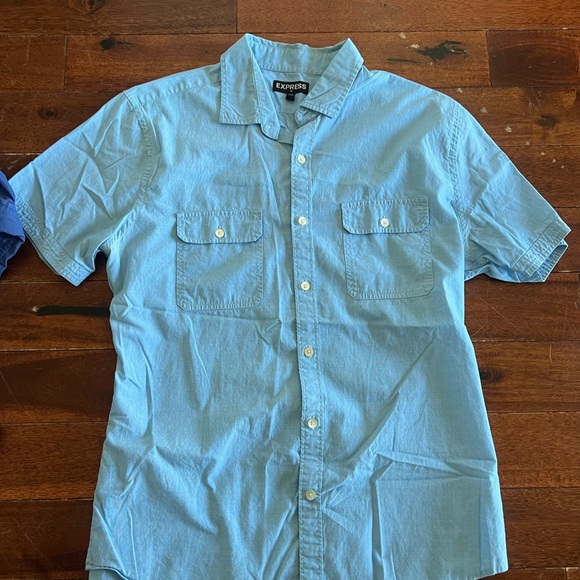 2 Express Men's Blue and Light Blue Short Sleeve Shirts - Picture 5 of 7